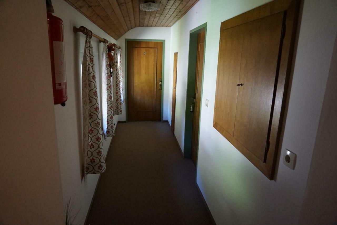 Apartamento Haus Waldblick Weissensee Exterior foto