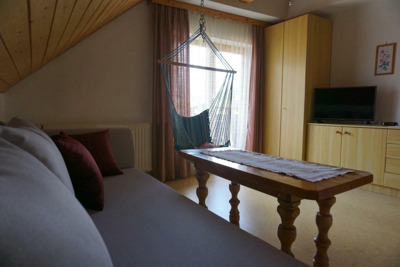 Apartamento Haus Waldblick Weissensee Exterior foto